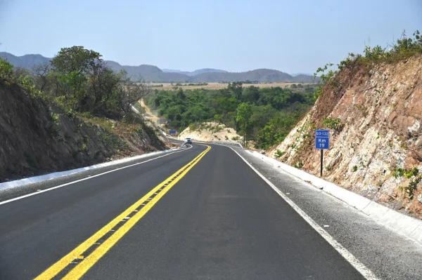 Goiás moderniza malha viária com 84 obras em andamento em todas as regiões