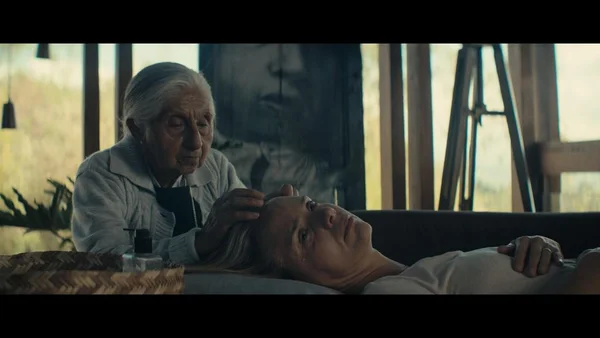 Cena do filme “Lo Invisible”, de Javier Andrade