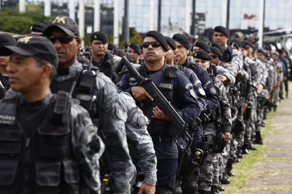SOS Segurança prevê paridade da PCDF, concursos e delegacias reabertas