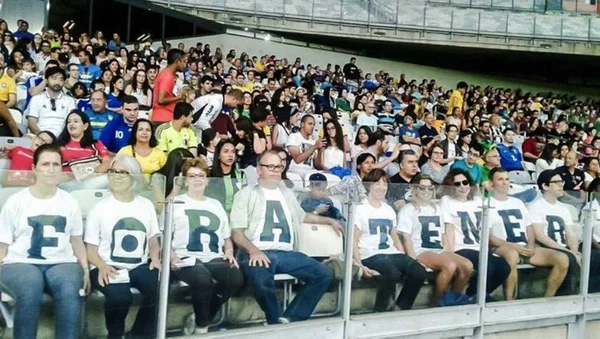 “Fora Temer” aparece nas Olimpíadas de maneira criativa