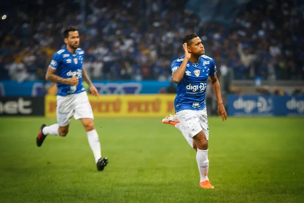 Flamengo se acerta com Pedro Rocha e aguarda resposta de Gustavo