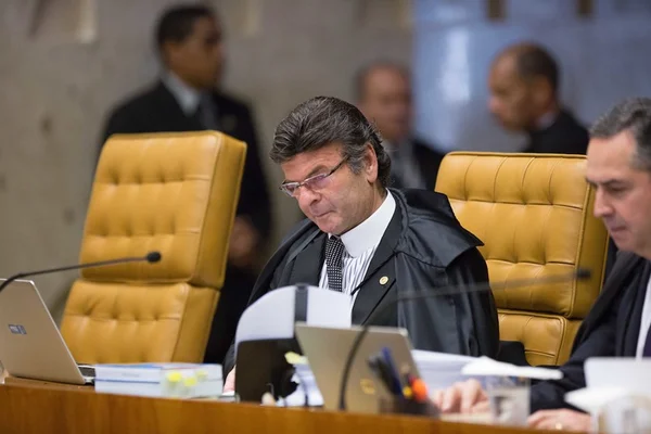 AGU e entidades de juízes iniciam negociação sobre auxílio-moradia