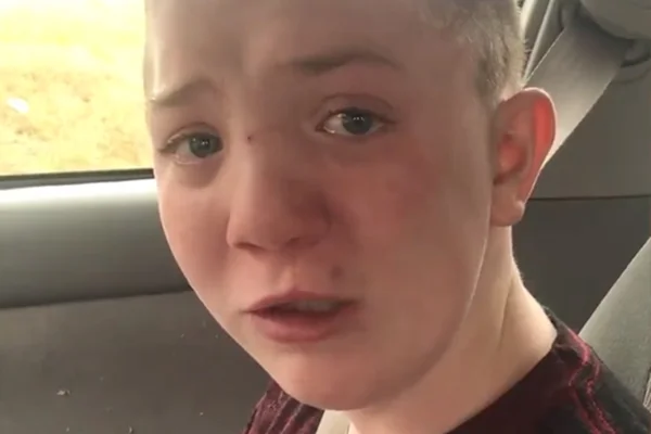 Menino viraliza falando sobre bullying e recebe apoio de celebridades