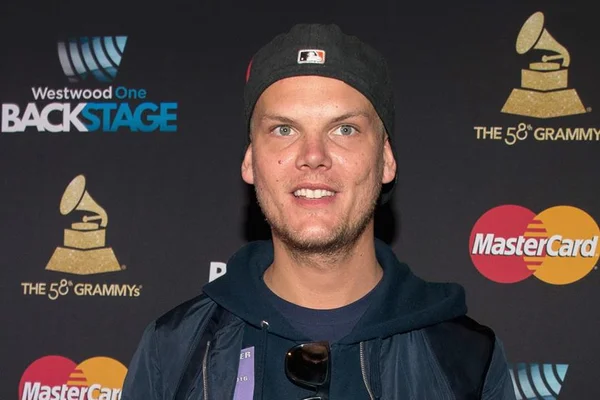 Morre o DJ sueco Avicii, aos 28 anos