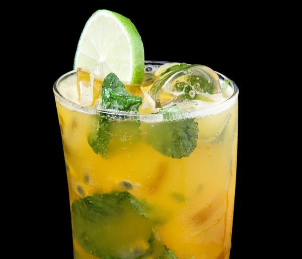 Taypá vai além dos ceviches e aposta em drinques para o verão