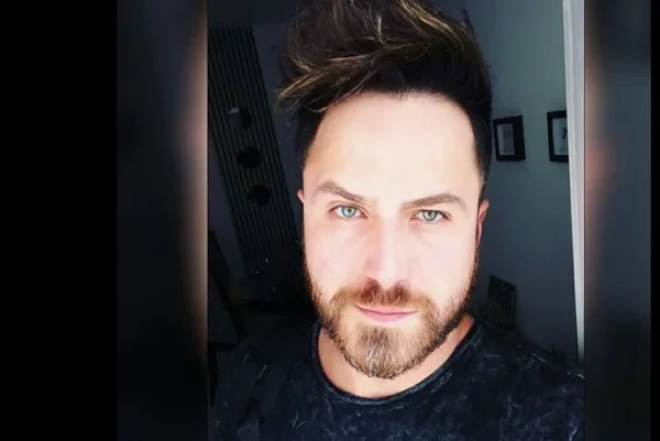 Humorista de A Praça É Nossa, Kleber Lopes morre aos 39 anos de Covid