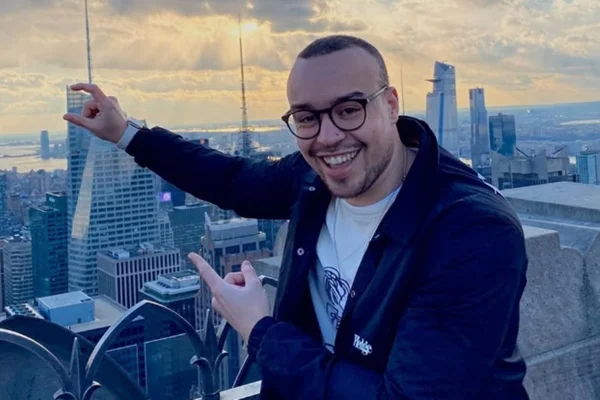 Imagem colorida de Luke Jermaine - Metrópoles
