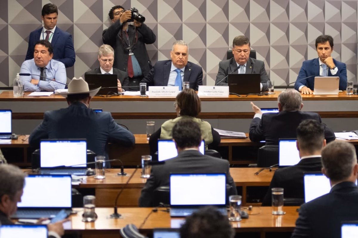 foto-cpmi-inss3 Governo calcula ter maioria em CPMI e mira ex-ministro de Bolsonaro