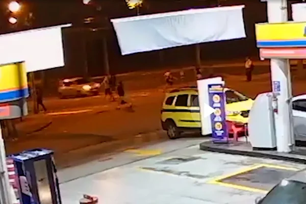 Vídeo: mulher e filhos são atropelados no Rio. Bebê morre