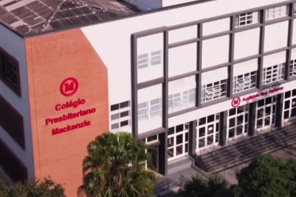 Imagem colorida do Colégio Presbiteriano Mackenzie, onde estudante sofreu racismo
