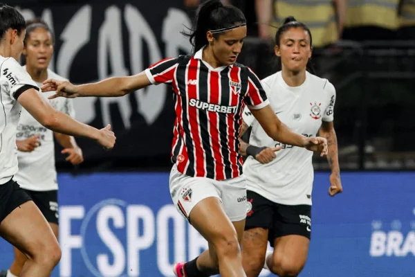 Foto colorida do jogo São Paulo x Corinthians - Metrópoles