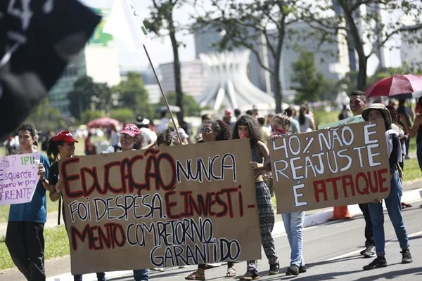 Supremo recebe duas novas ações contra corte nas universidades
