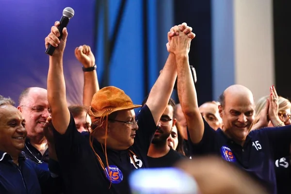 Equipe de Ibaneis faz maratona de reuniões para levantar dados do GDF