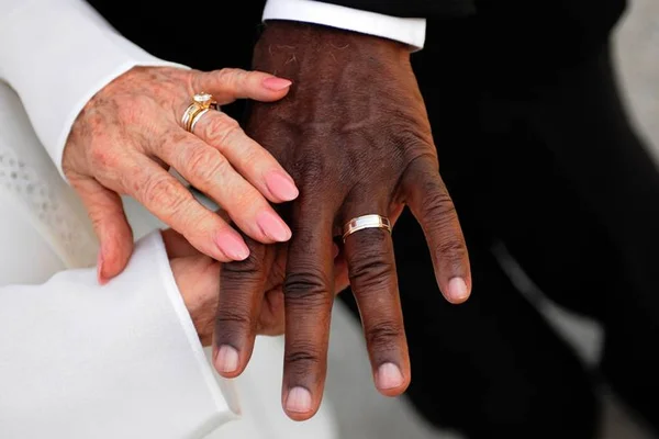 DF: cartórios podem fazer conversão de união estável em casamento