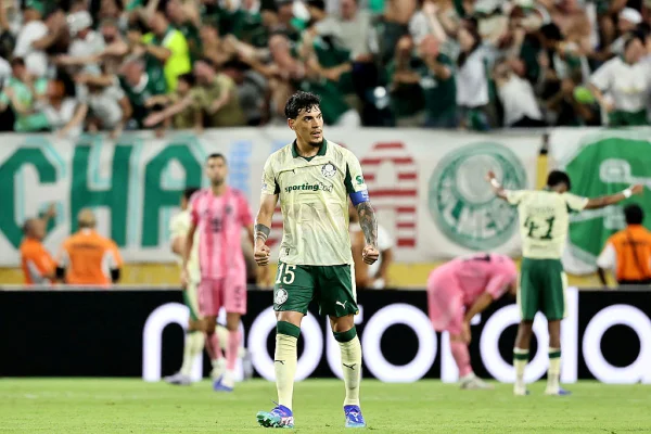 Imagem colorida de Gustavo Gomez, jogador do Palmeiras - Metrópoles
