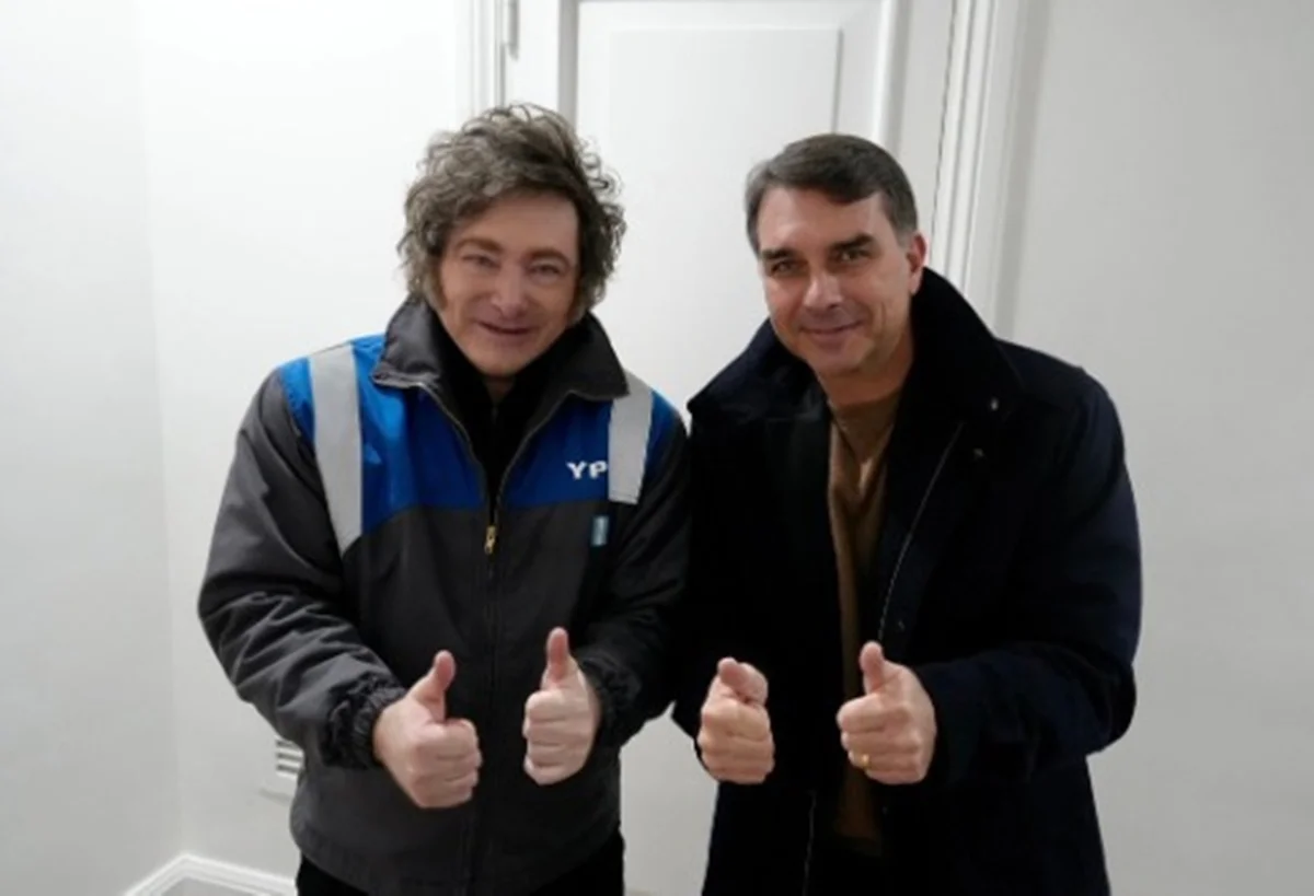 Milei e Flávio se reuniram nesta segunda-feira (29/6) Milei e Flávio se reuniram nesta segunda-feira (29/6)