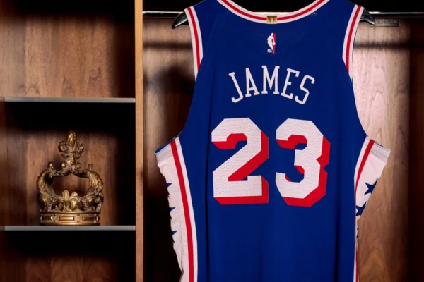 Foto colorida do Philadelphia 76ers - Metrópoles