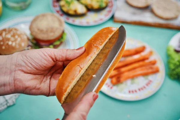 Cachorro- quente de cenoura vegano