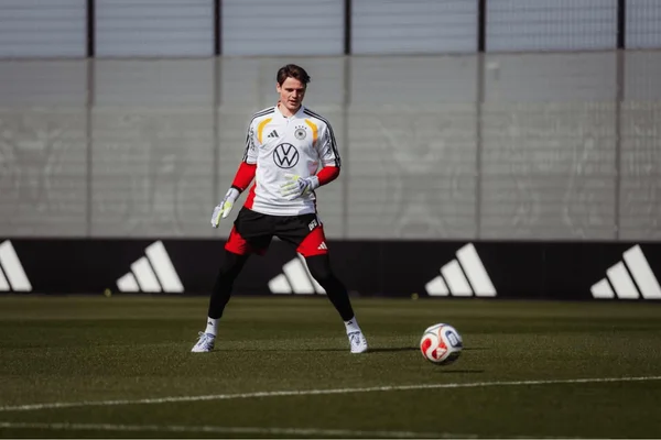 Jonas Urbig, goleiro alemão do Bayern de Munique