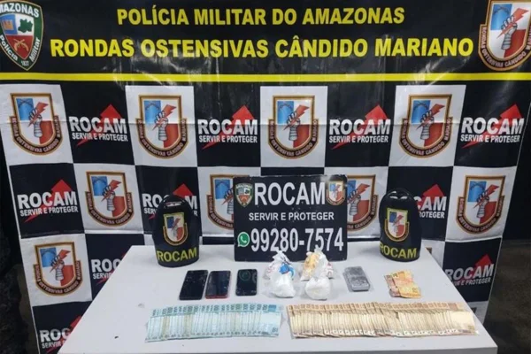 Dinheiro em espécie, celulares, drogas