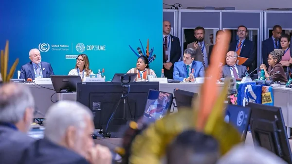 imagem colorida lula cop28- metrópoles