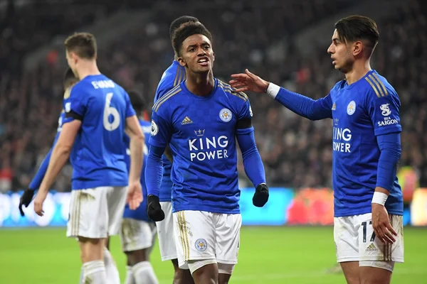 Leicester vence West Ham e fica a 10 pontos do líder Liverpool