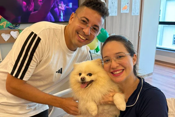 Hospital no Rio promove chá de bebê com visita pet para gestante