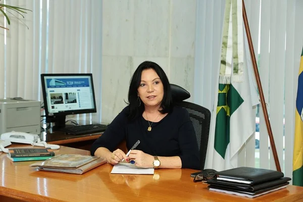 Anilceia Machado