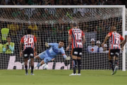 Rafael defendeu pênalti no segundo tempo contra o Atlético Nacional