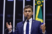 Nikolas Ferreira quer aumentar pena para furtos e roubos ocorridos em cenários de desastre