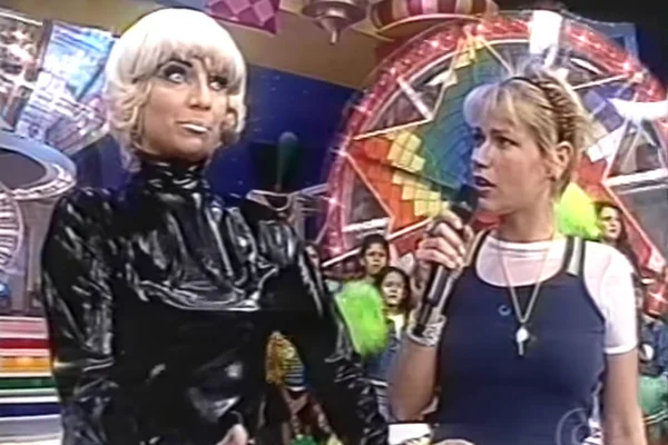 "Robô" viraliza ao errar previsões para 2023 no Xuxa Park