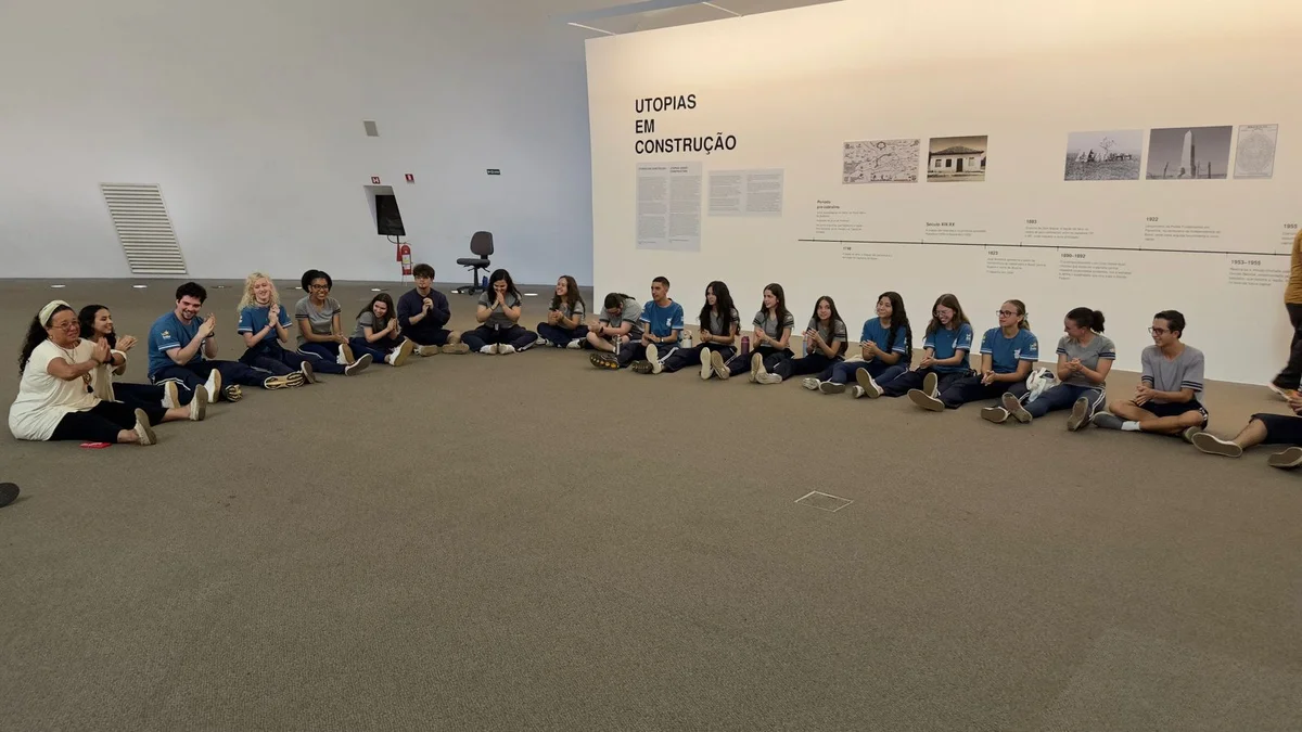 Alunos do La Salle visitaram a exposição nessa quinta-feira (27/8) Alunos do La Salle visitaram a exposição nessa quinta-feira (27/8)