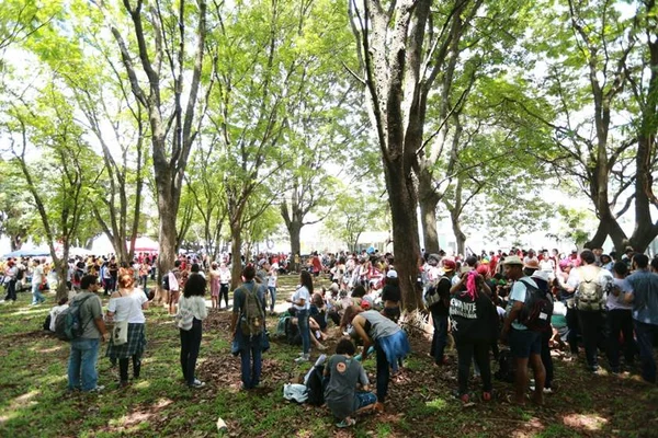 Estudantes protestam em frente ao MEC contra a PEC 55