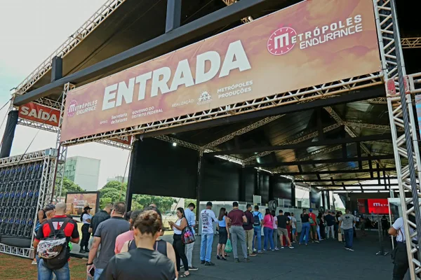 Recebimento de kits Metrópoles Endurance