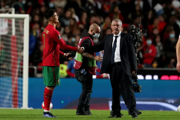 Técnico diz que deixará Portugal caso não consiga vaga na Copa
