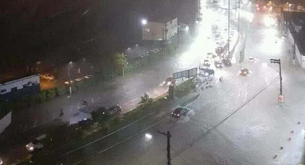 Chuva forte e deslizamentos deixam mortos no litoral de São Paulo