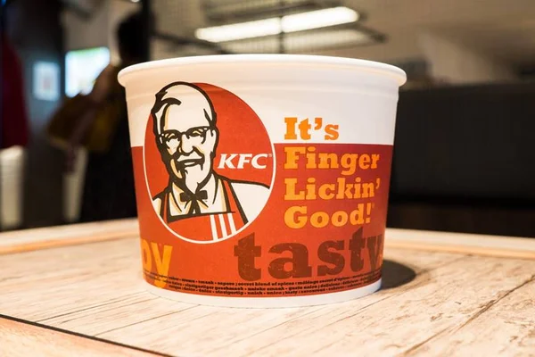 Rede de frango frito KFC anuncia expansão para Brasília