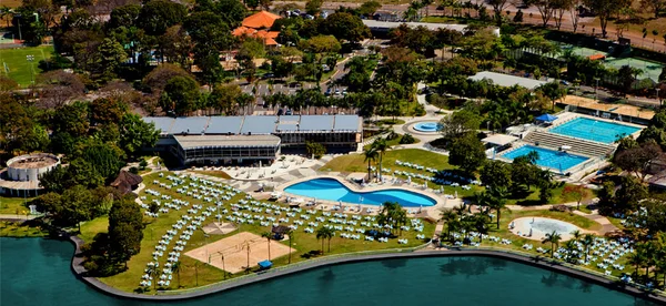 Senhora de 83 anos morre após ser atropelada dentro do Iate Clube