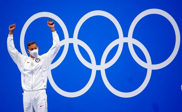 Dressel brilha nos 100m em Tóquio e fatura 1º ouro individual em Jogos Olímpicos