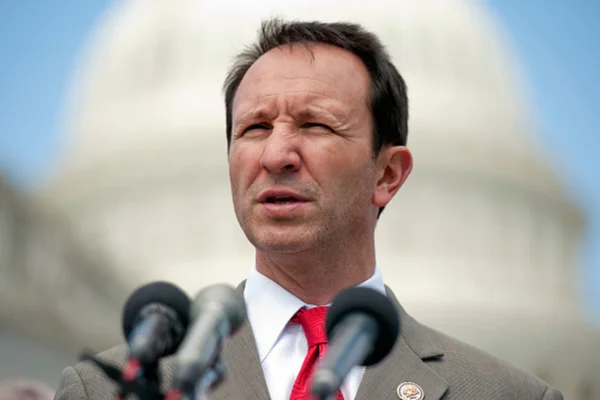 imagem colorida. Governador de Louisiana, Jeff Landry