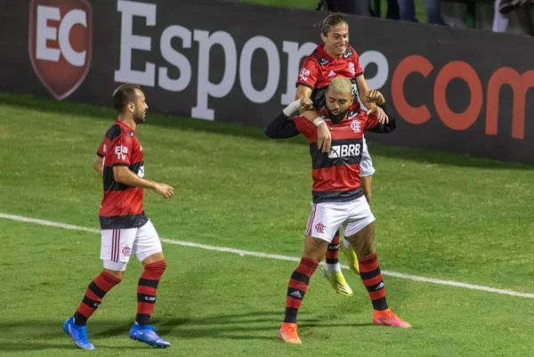 Flamengo goleia o Madureira