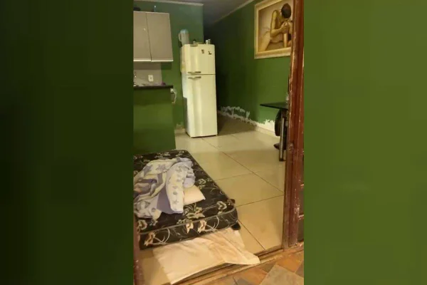 Casa com paredes verdes
