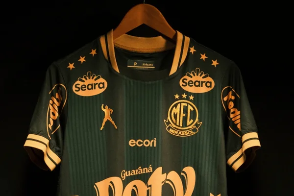 Camisa do Mirassol homenageia Pelé