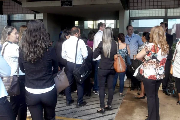Servidores do ministério da Economia reclamam do novo expediente