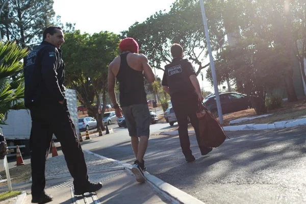 Pontos usados por travestis eram protegidos por “soldados” armados