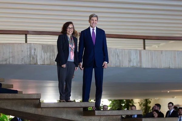John Kerry discute clima e Fundo Amazônia com Marina e Alckmin