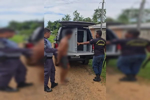 Filho ameaça matar a mãe com facão e é preso