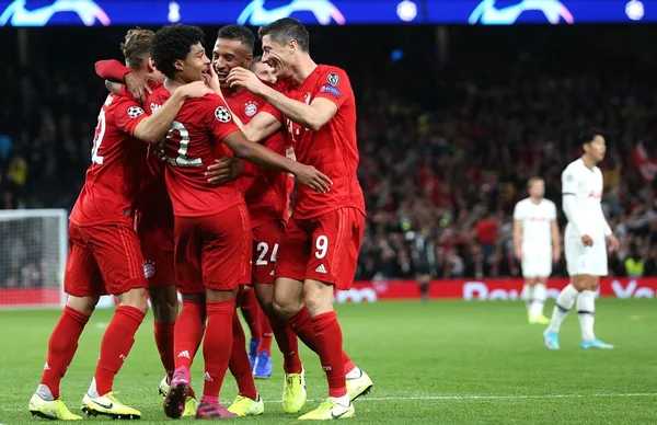 Liga dos Campeões: Bayern arrasa Tottenham por 7 x 2 em Londres