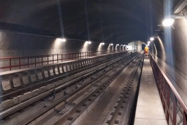 Bombeiros em túnel