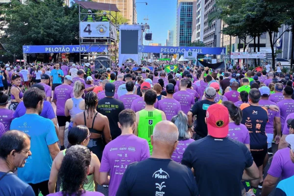 Imagem mostra corrida de São Silvestre, em São Paulo - Metrópoles